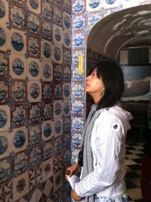 Photo of Professor Shih Ching-fei in Rosenburg Castle